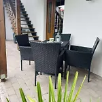 Lator-hans Apartmanhaz * Villány