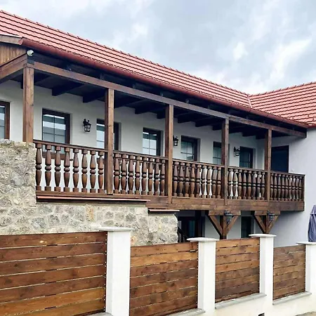 Lator-hans Apartmanhaz Daire Villány