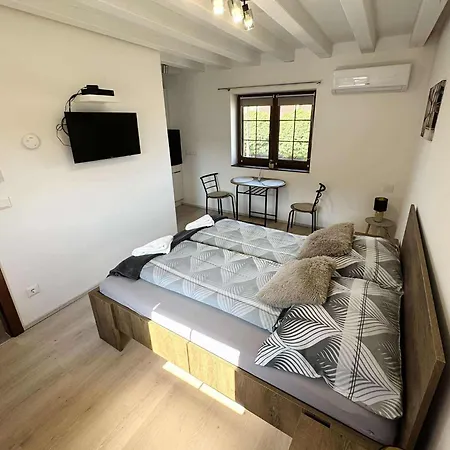 Daire Lator-hans Apartmanhaz Villány