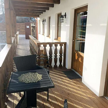 Daire Lator-hans Apartmanhaz