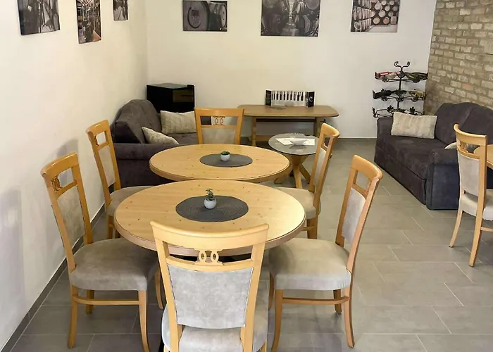 شقة Lator-hans Apartmanhaz فيلاني