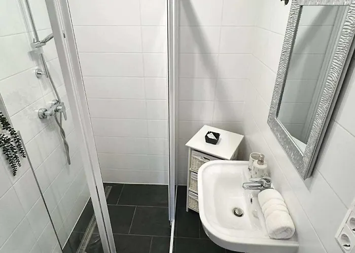 Lator-hans Apartmanhaz *